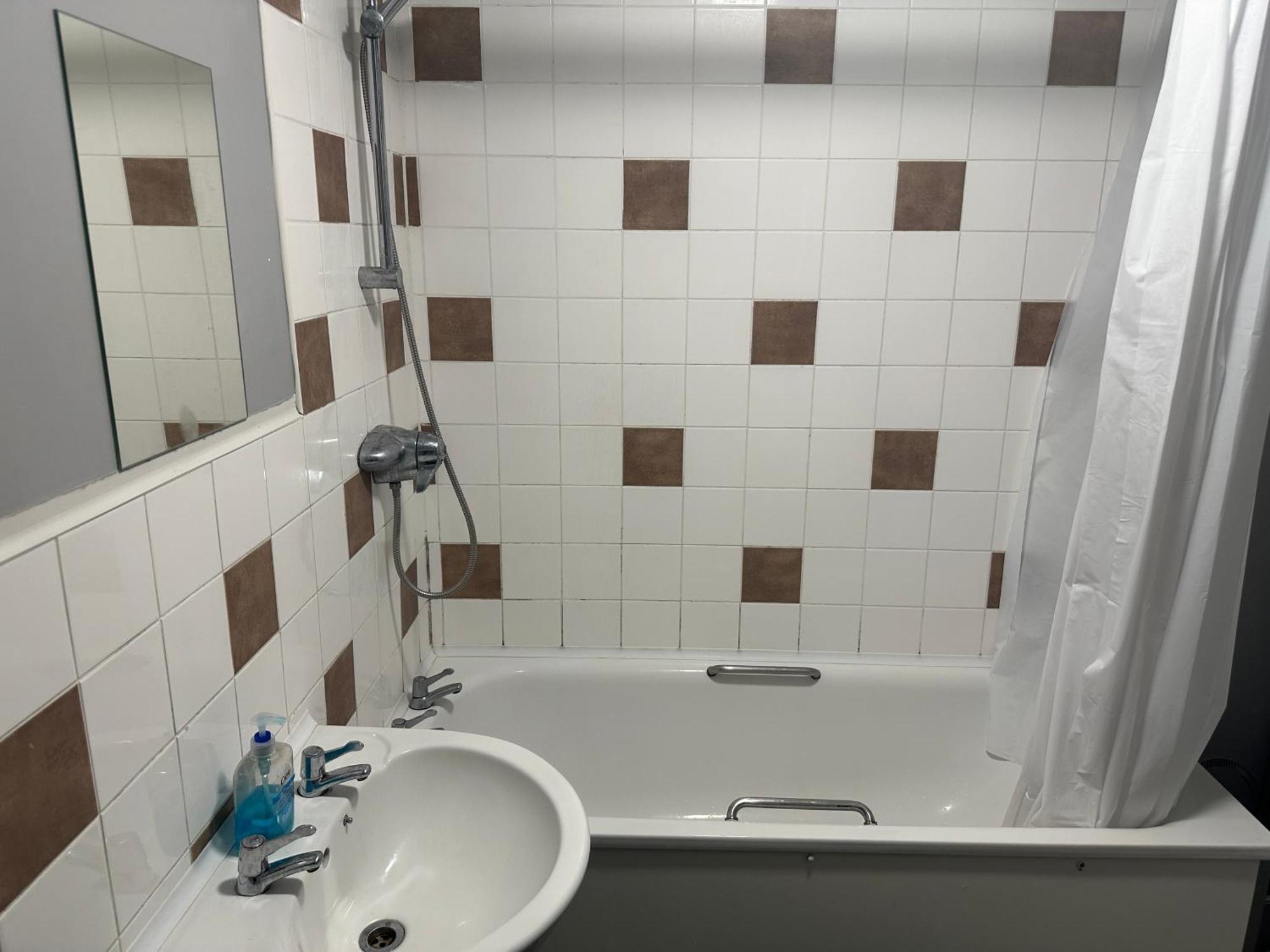 Wembley Serviced Apartment, 20Mins From Central Londra Esterno foto